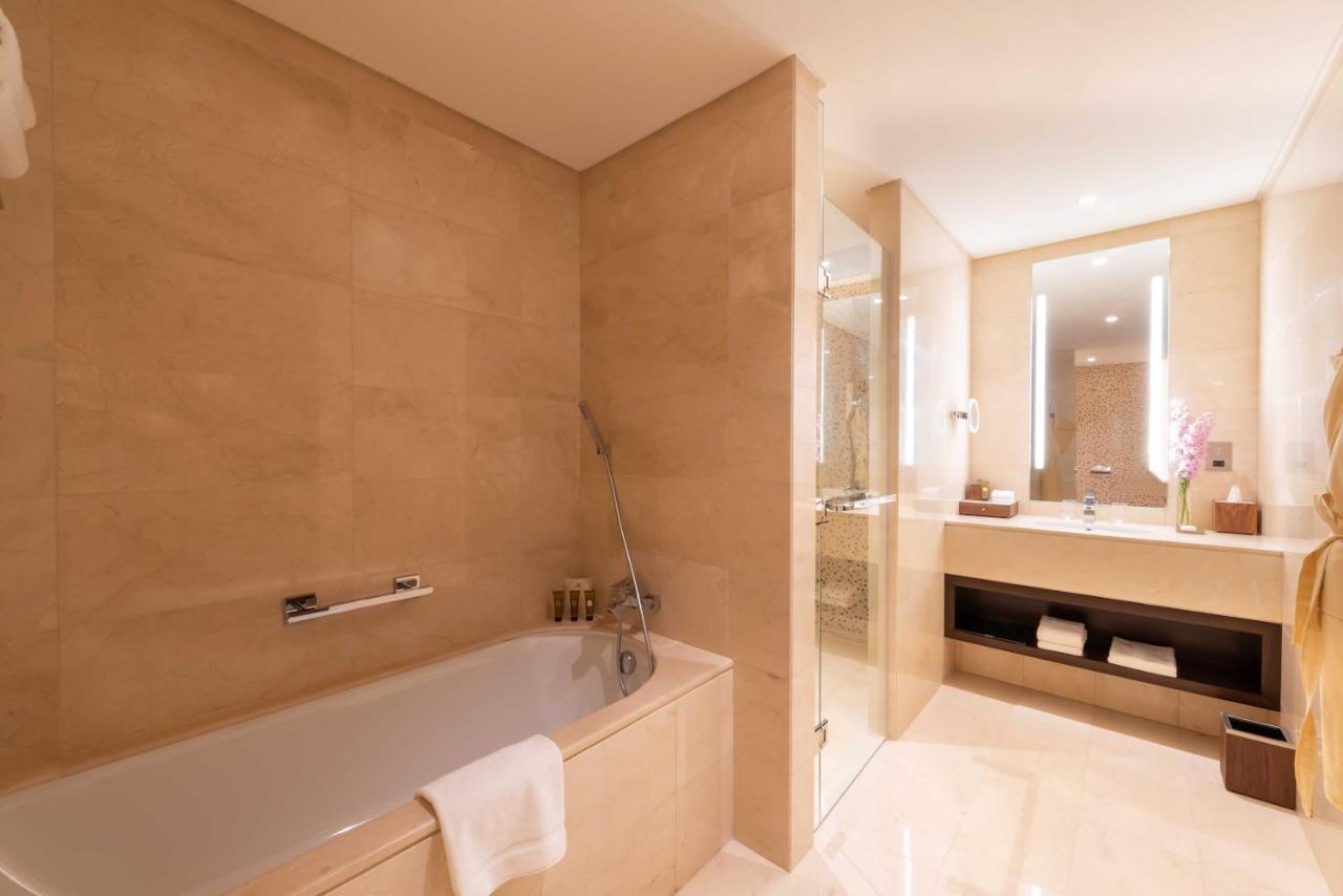Shaza Doha Hotel Eksteriør billede Bathroom