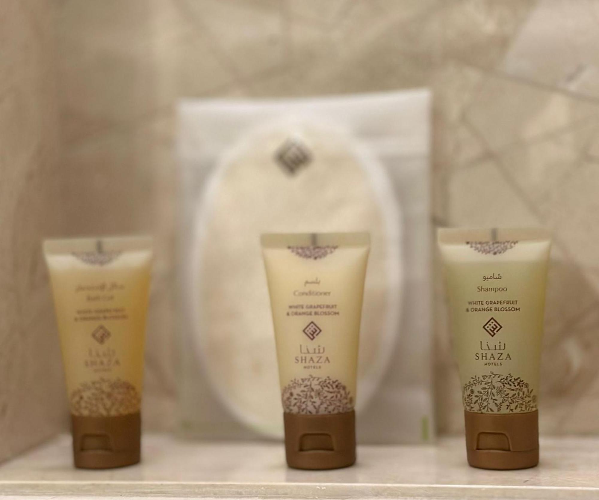 Shaza Doha Hotel Eksteriør billede A selection of spa products